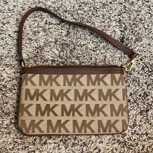 NWOT Michael Kors Wristlet